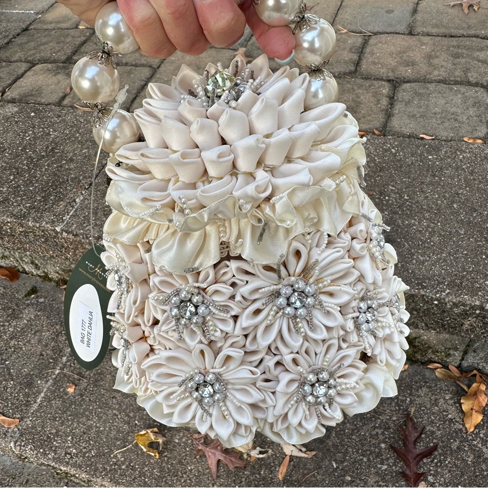Mary Frances Ivory Satin Floral Pearl-Handle Evening Bag - Picture 4 of 8